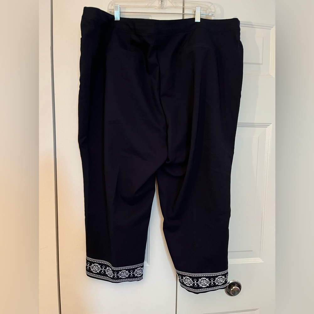 Ruby Rd Navy Embroidered Hem Capri - Picture 7 of 7